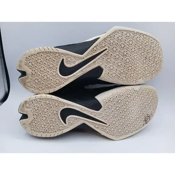 Mens Nie LeBron Zoom Soilder 8 TN. Size 14.